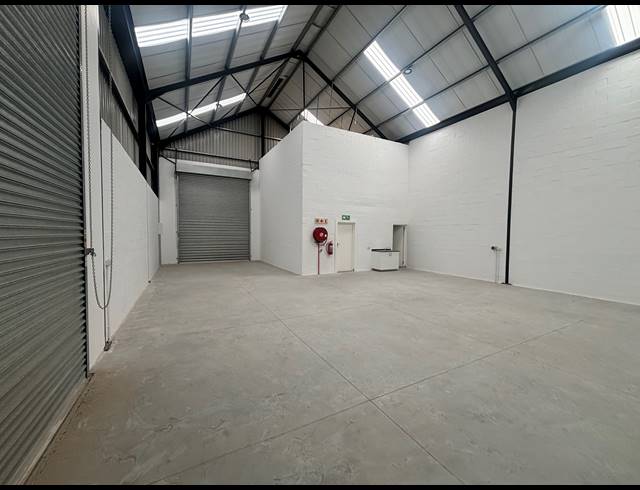 333M² WAREHOUSE TO LET IN FIRGROVE